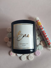 Load image into Gallery viewer, Love hearts scented candle
