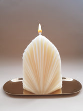 Load image into Gallery viewer, Palm Leave Statement Candle